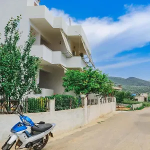 Fredi , Ksamil Albanie